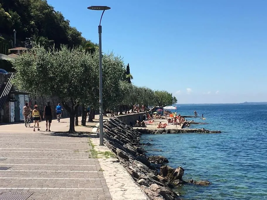 Ca' Masteva - Promenade Apartment Garda  Italy